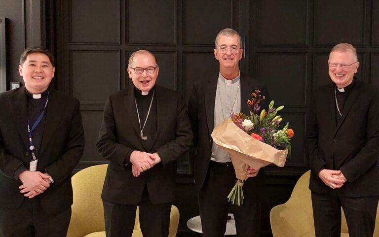 nieuwe-apostolisch-nuntius-mgr.-de-wit-guzman-aangekomen-en-verwelkomd-in-nederland