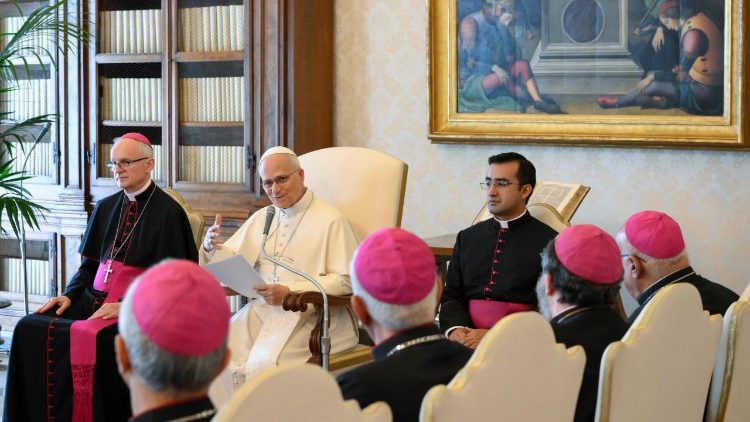 paus:-te-midden-van-conflict-moet-de-kerk-getuigenis-afleggen-van-dienstbaarheid-en-hoop