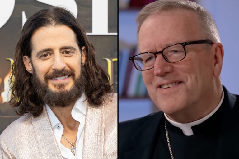 jonathan-roumie,-bisschop-robert-barron-als-hoofdgast-op-de-eerste-jaarlijkse-‘sheen-awards