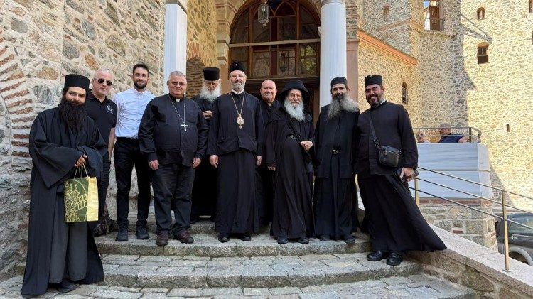 catholics-and-orthodox-christians-make-a-pilgrimage-to-mount-athos