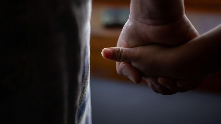 paus-doet-oproep-voor-zorg-en-bescherming-van-migrantenkinderen