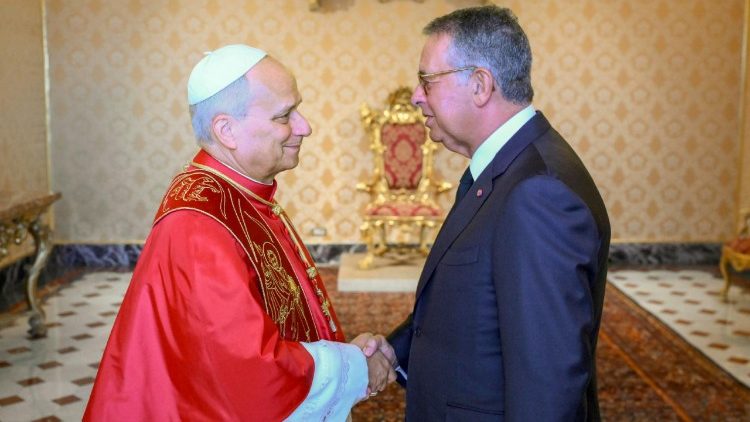paus-ontmoet-hongaarse-premier,-portugese-president