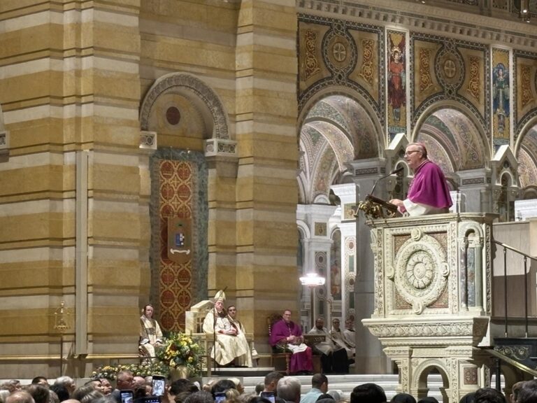een-krachtige-hemelse-vriend-en-pleitbezorger’:-bisschop-barron-reflecteert-op-fulton-sheen