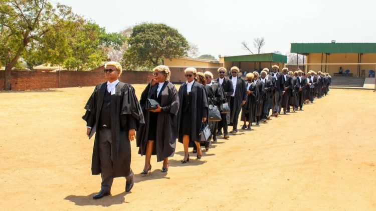 malawi:-125-jaar-van-geloof,-geworteld-in-christus,-dient-gerechtigheid