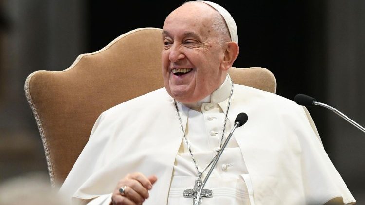 vaticaan-zal-“het-prive-dagboek-van-paus-franciscus”-publiceren,-een-boek-van-kardinaal-fernandez