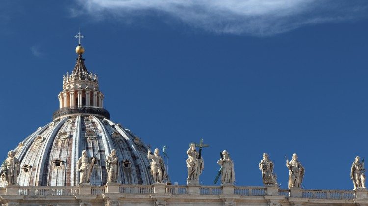 paus:-de-bijdragen-van-vrouwen-aan-het-vaticaan-moeten-steeds-meer-gewaardeerd-worden