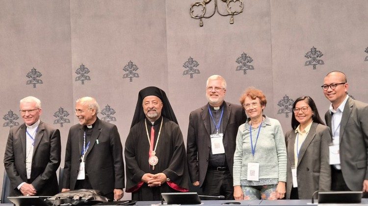 tegen-de-uitdagingen-van-de-moderne-wereld-blijft-amoris-laetitia-een-werk-in-uitvoering