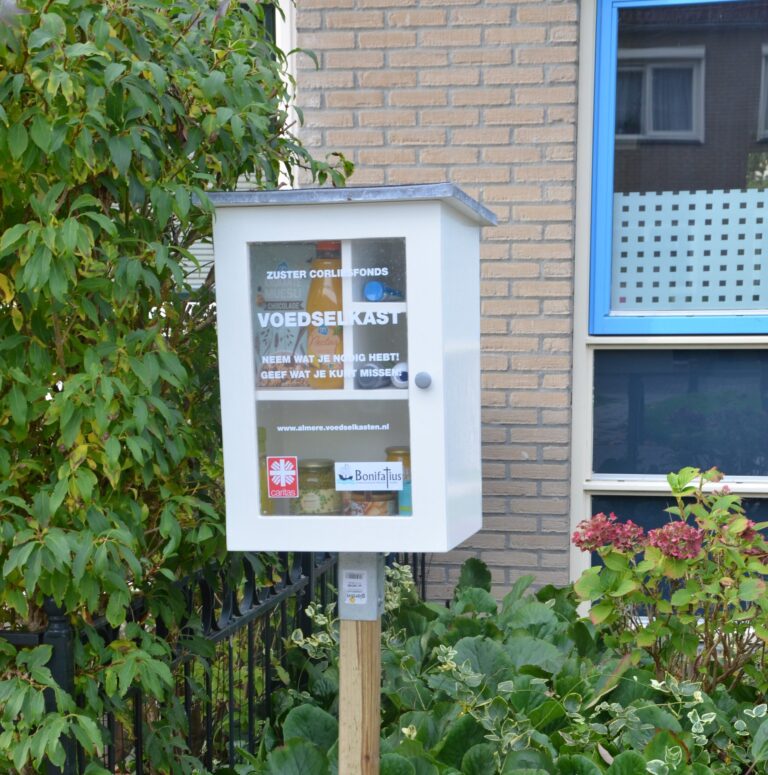caritas-in-de-praktijk:-voedselkasten-in-almere