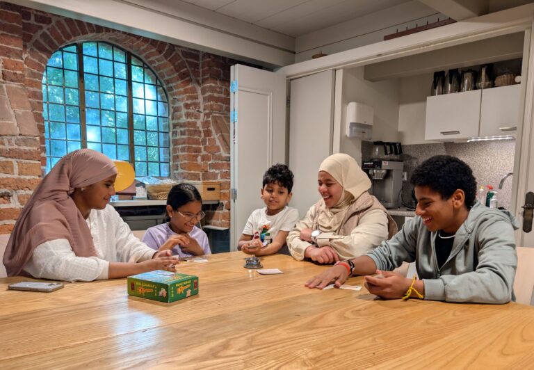 veel-kerken-melden-zich-na-oproep-‘actie-onderdak’:-een-tijdelijk-thuis-voor-statushouders