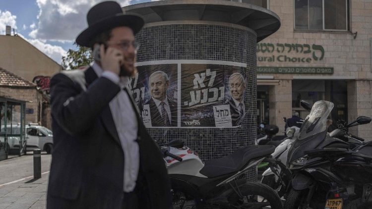 geen-meerderheid-nog-terwijl-israel-afwezig-stemmingen-telt